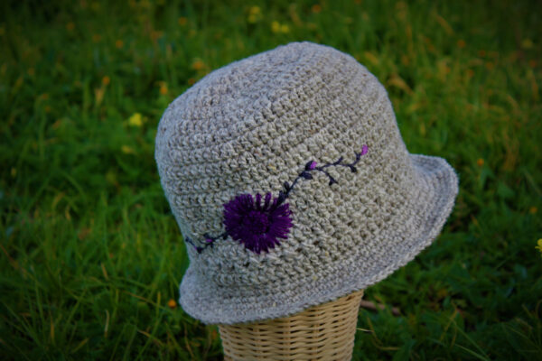 GORRO NATURAL GRIS