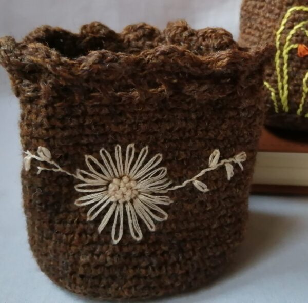 SAQUITO GUARDA TESOROS- Flor beige - Imagen 2